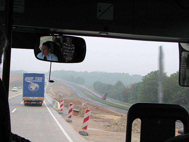 03_Die_Fahrtstrecke_gleicht_einer_Mondlandschaft_FE