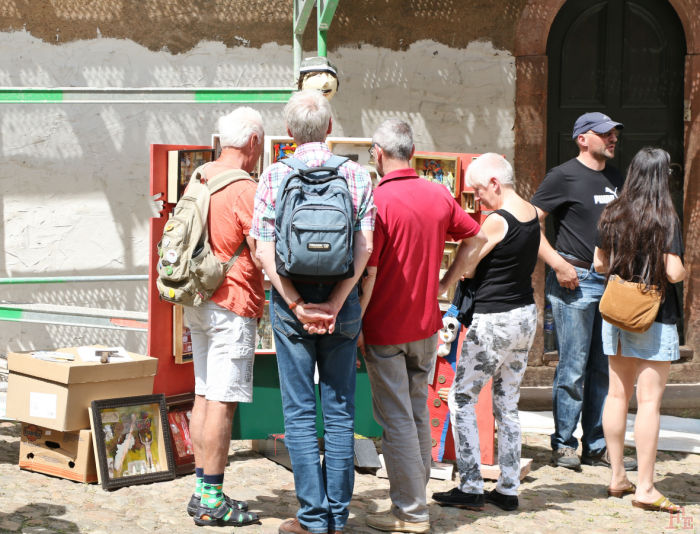 Marktstand belagert